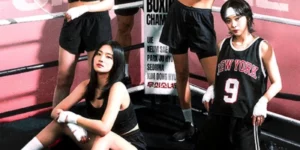 무쇠소녀단 공식 포스터