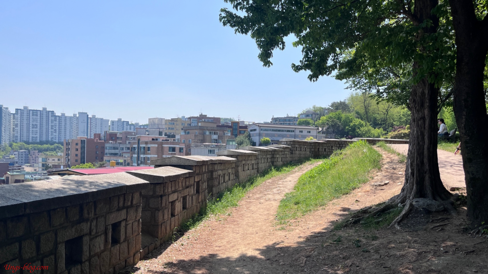 한양도성길 4코스, 성벽너머로 서울을 보며 걷습니다. 